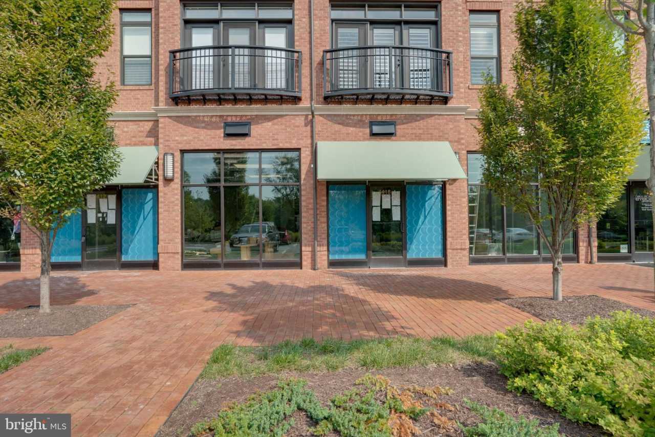 412 MADISON TRADE Plaza SE