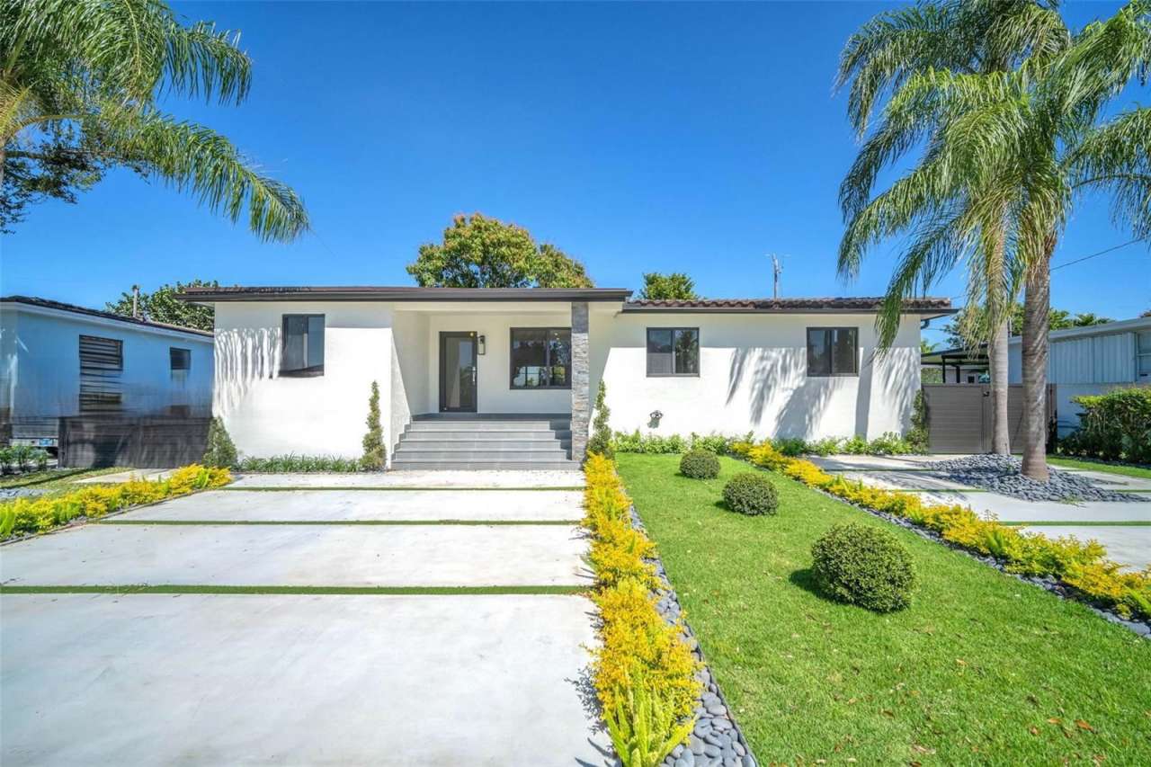 8011 Southwest 18th Terrace