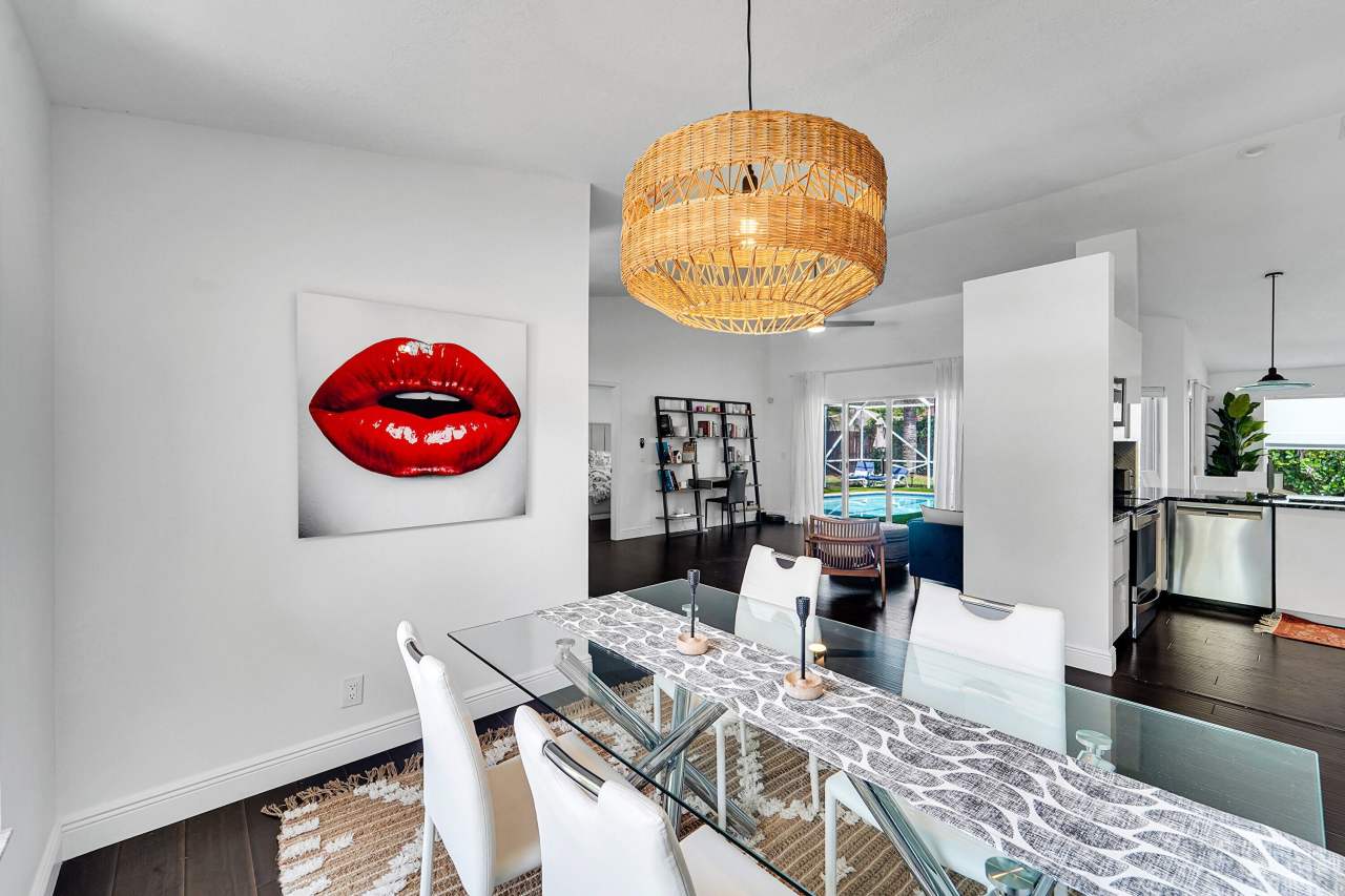 945 Sunflower Avenue