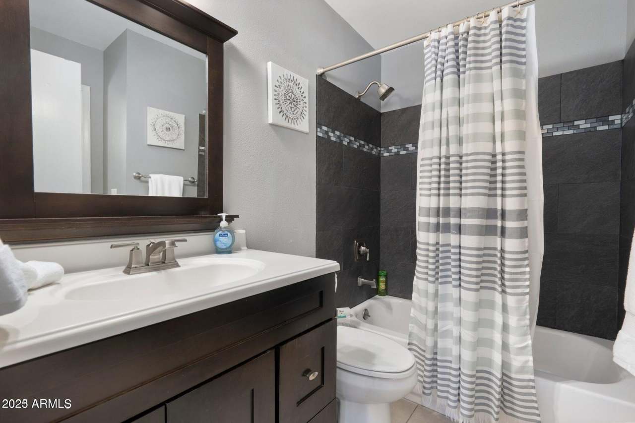 6921 E OSBORN Road unit: D