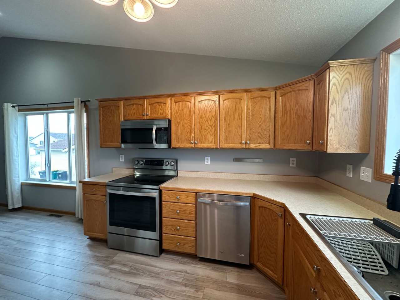 3 Bedroom, 2 Bathroom Home in West Fargo - $1895
