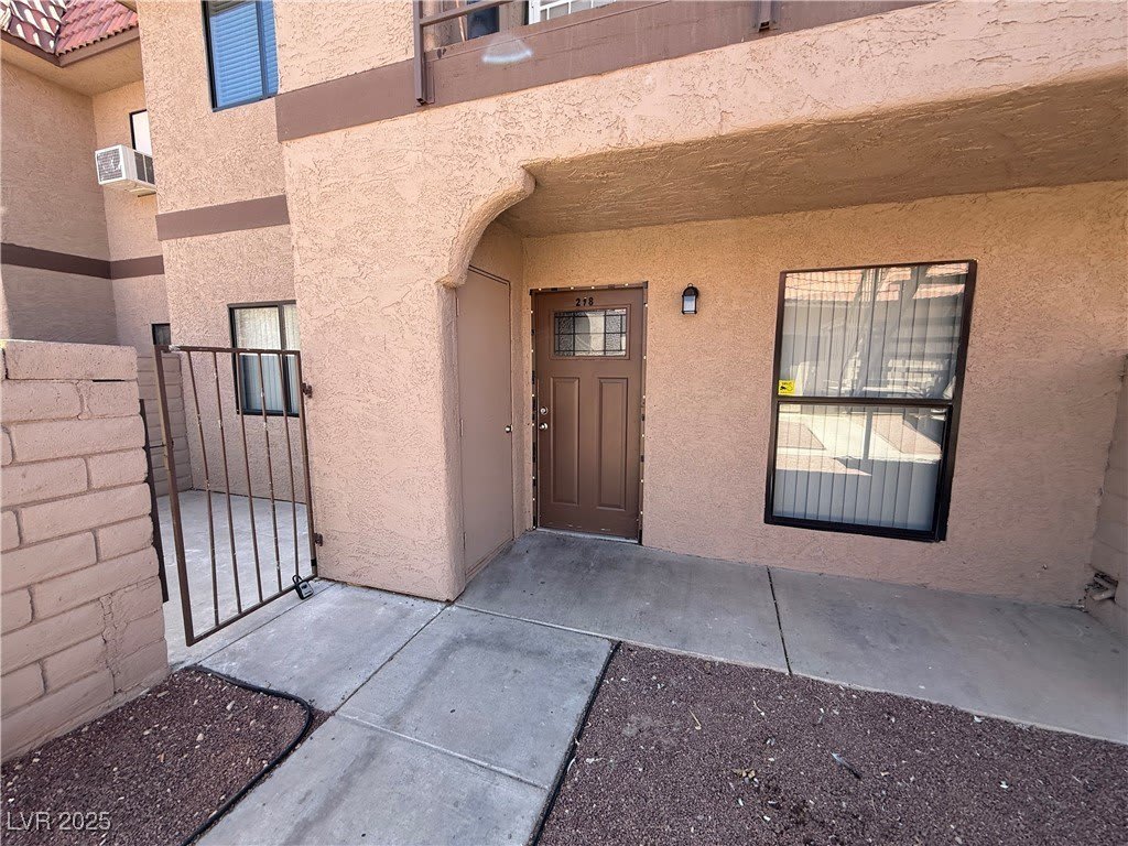 4300 N Lamont Street