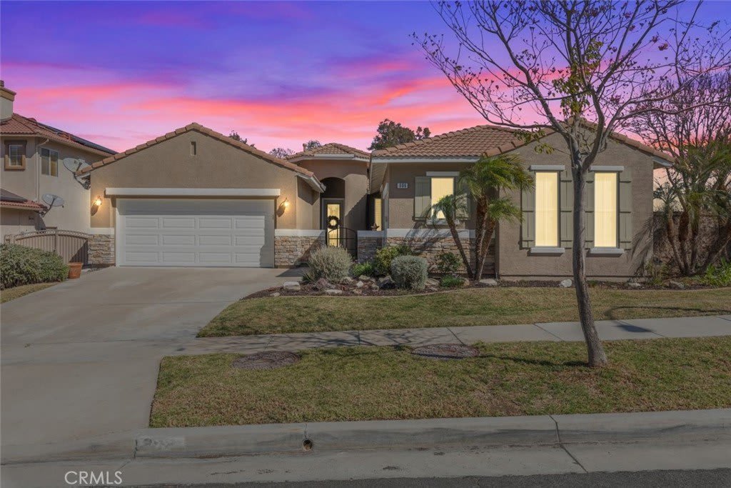 809 W Orange Heights Lane