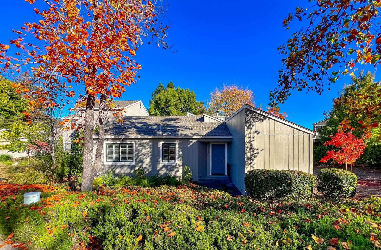 St. Helena – Spacious Two-Bedroom, Two-Bathroom Condo