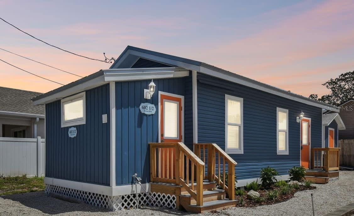 602 1/2 SKINNER BOULEVARD