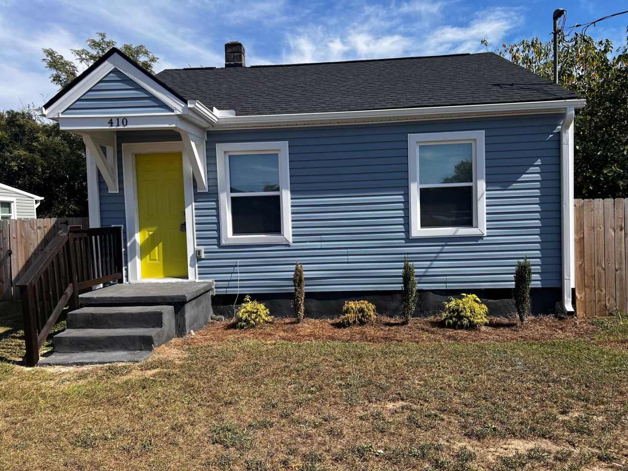 Renovated Cottage near Downtown Fayetteville Offering 3/1 for $1095 (landscaping included)