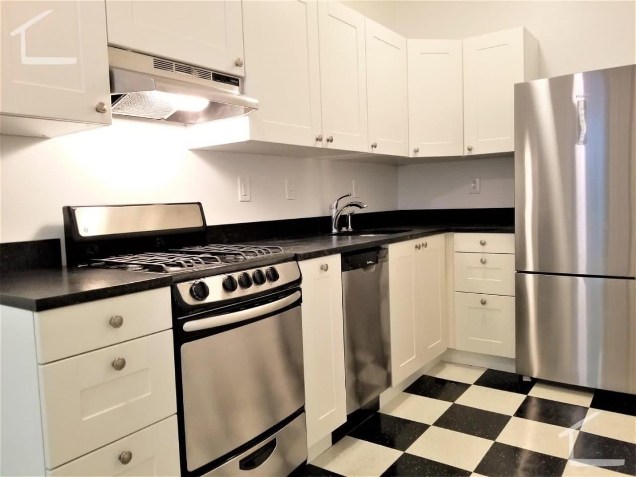 HOT ALLSTON LISTING!!!!