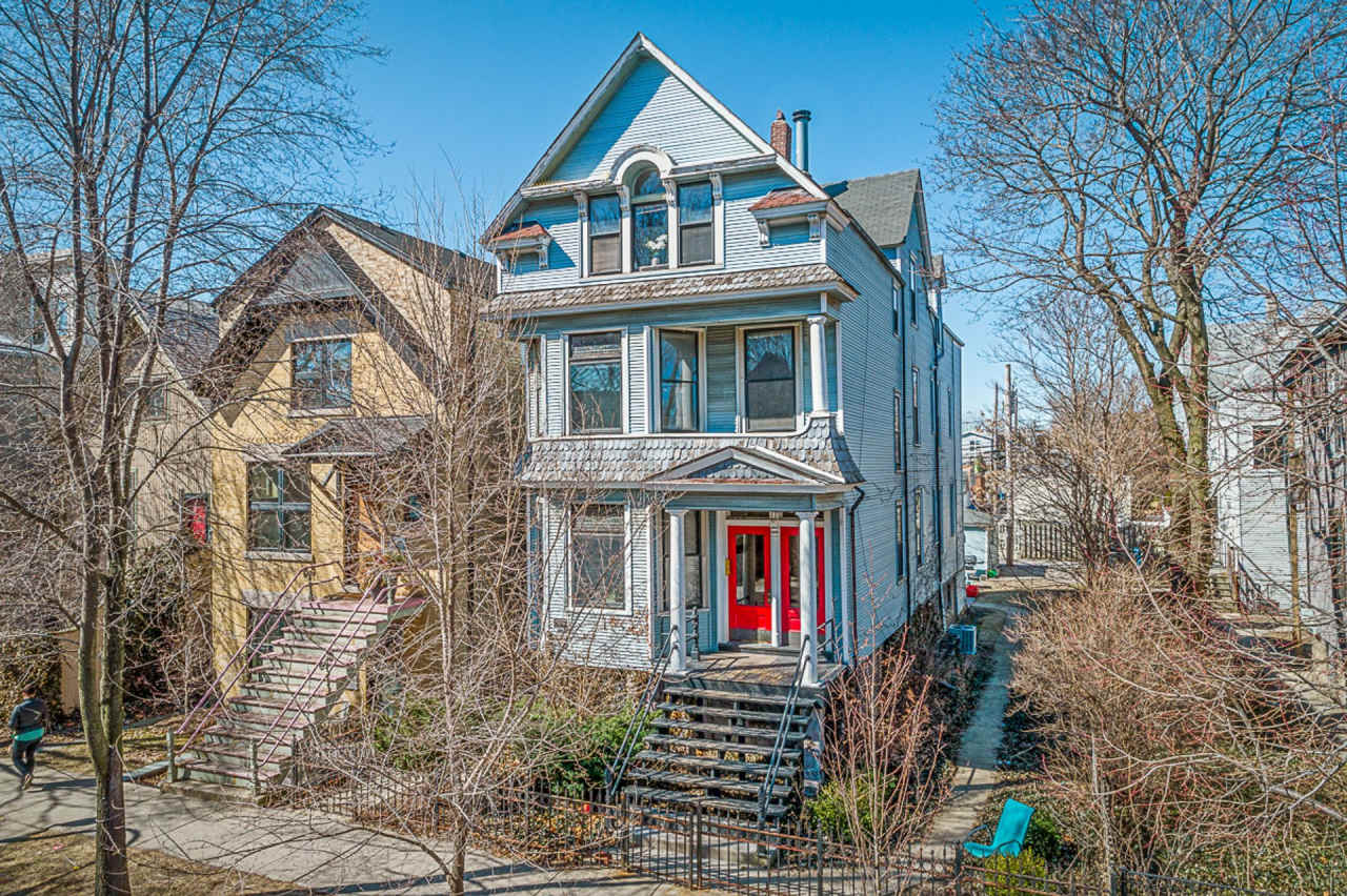 3244 North Lakewood Ave. Apt.