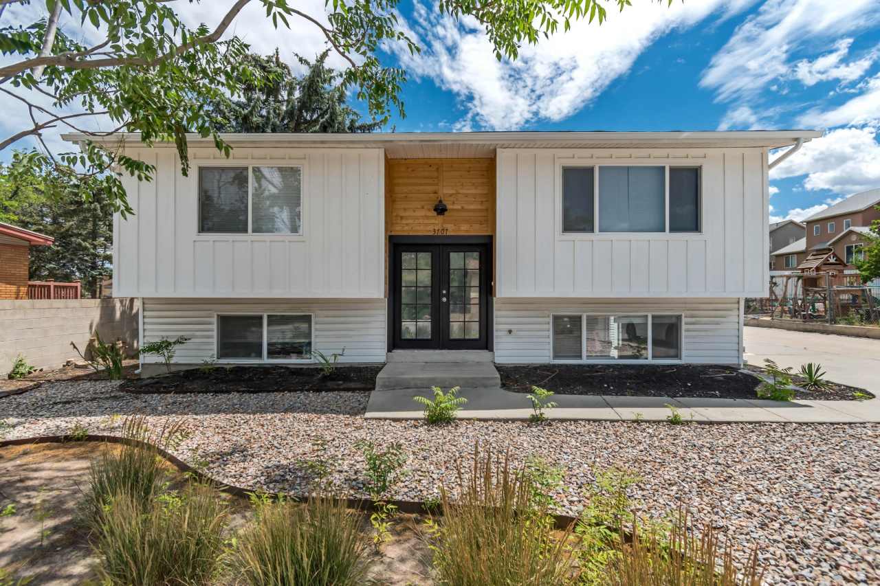 3707 W Kentucky Drive