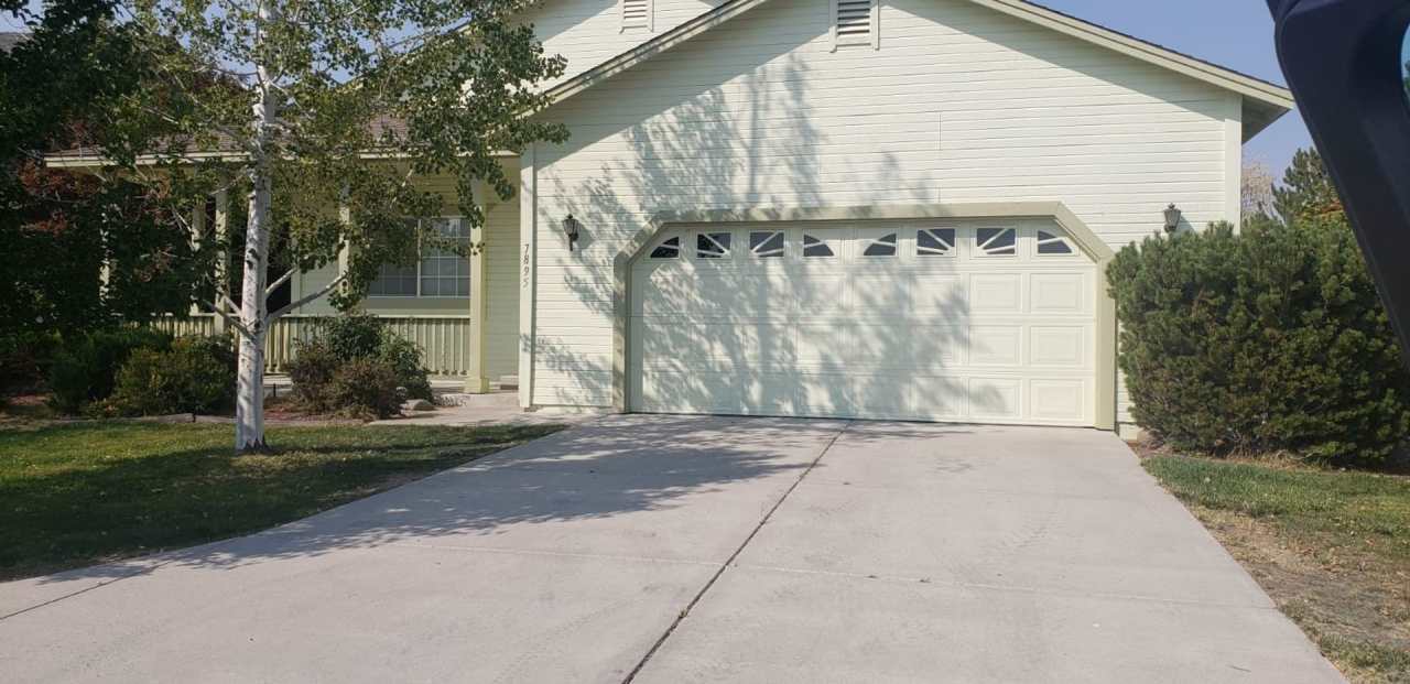 3 bed 2 bath 2 Car Garage Cimarron Community Home FOR RENT!