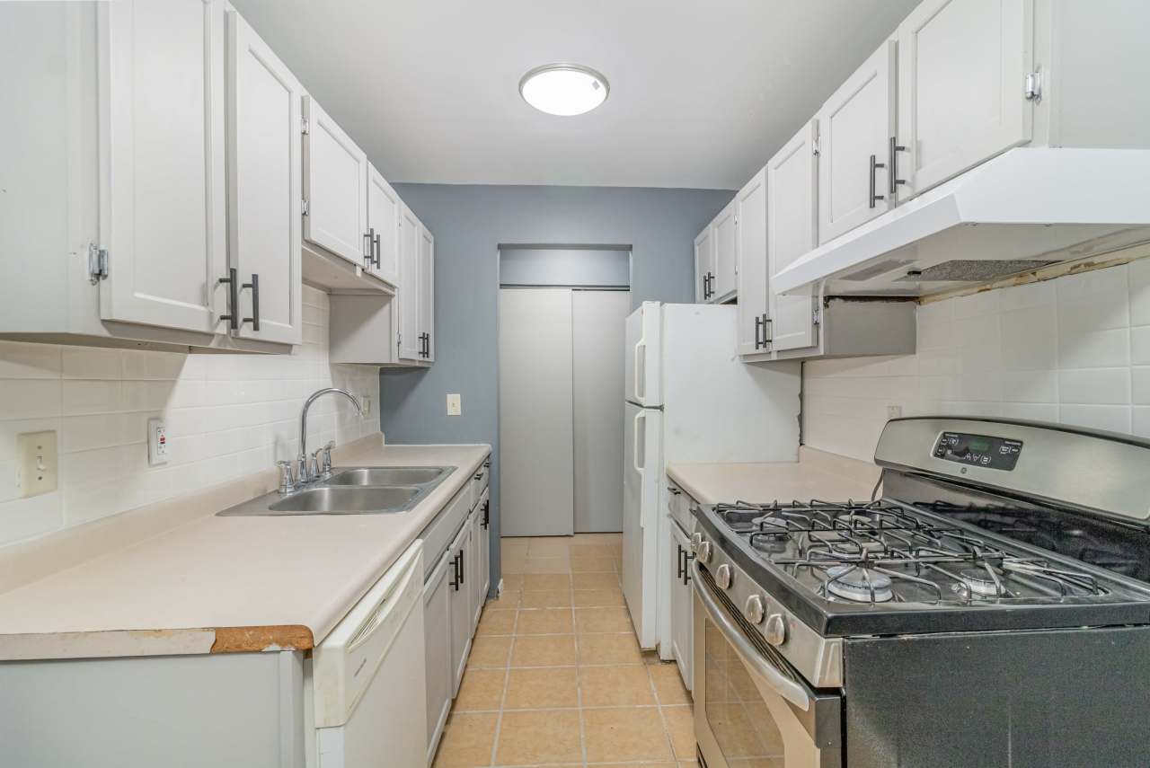 5305 Russell Avenue North - unit 210