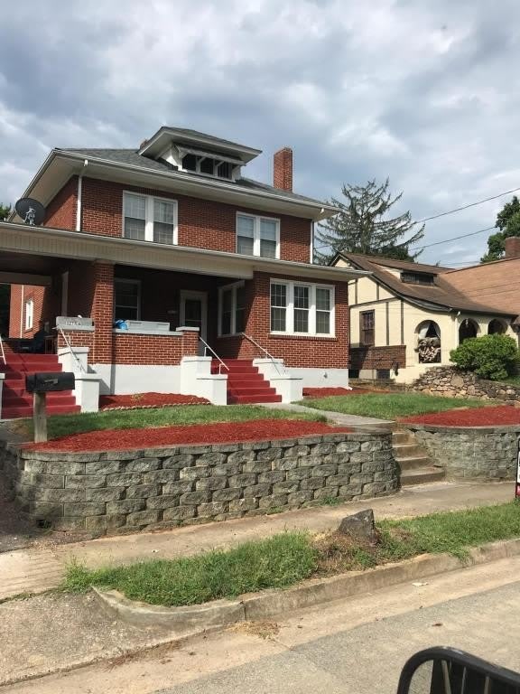 3214 Forest Hill AVE NW