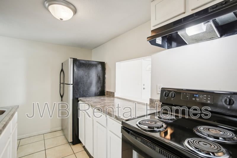 7201 Arlington Expy #84