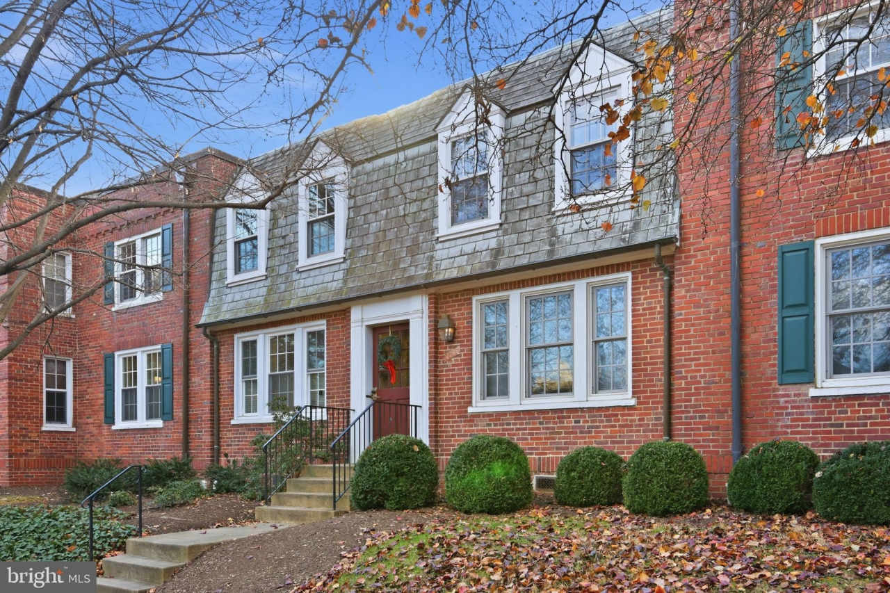 1744 N RHODES Street unit: 310