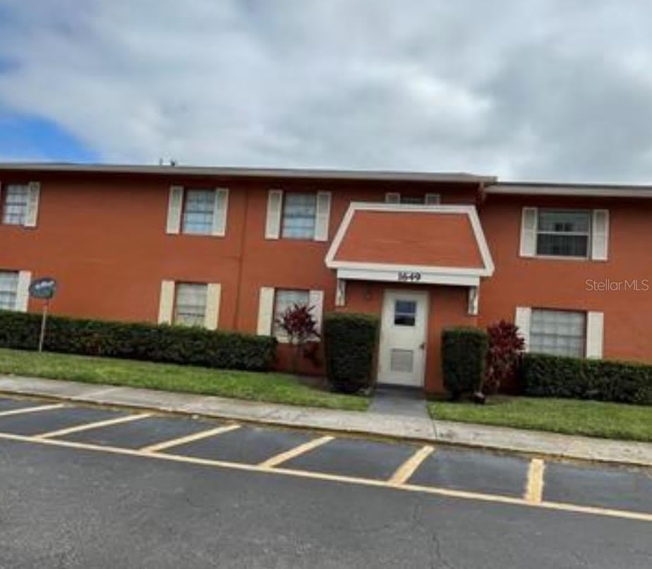 1649 W OAK RIDGE ROAD