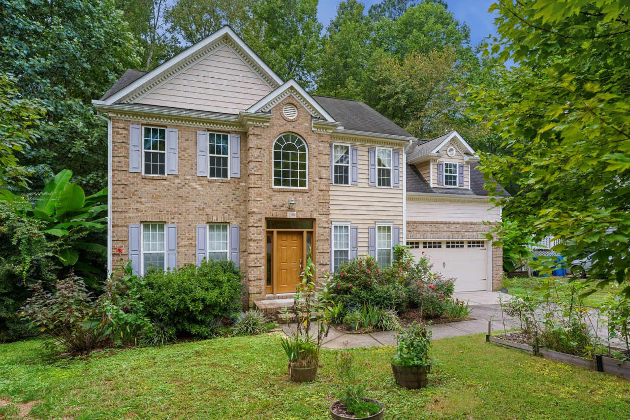 Charming 3-bedroom, 3-bathroom House in the Heart of Durham!