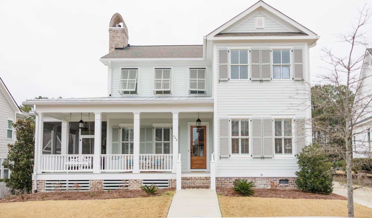 4 Bedroom, 4.5 Bathroom Home!