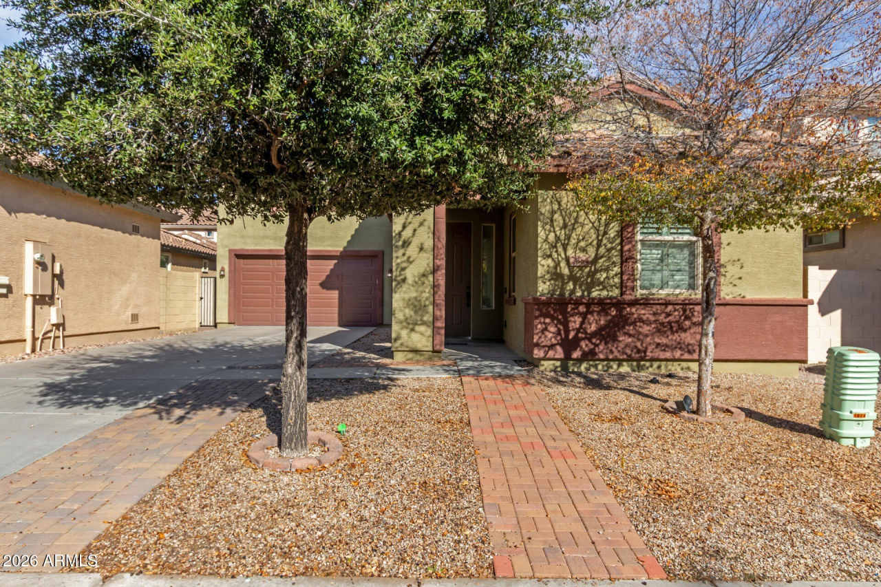 1684 W PELICAN Drive