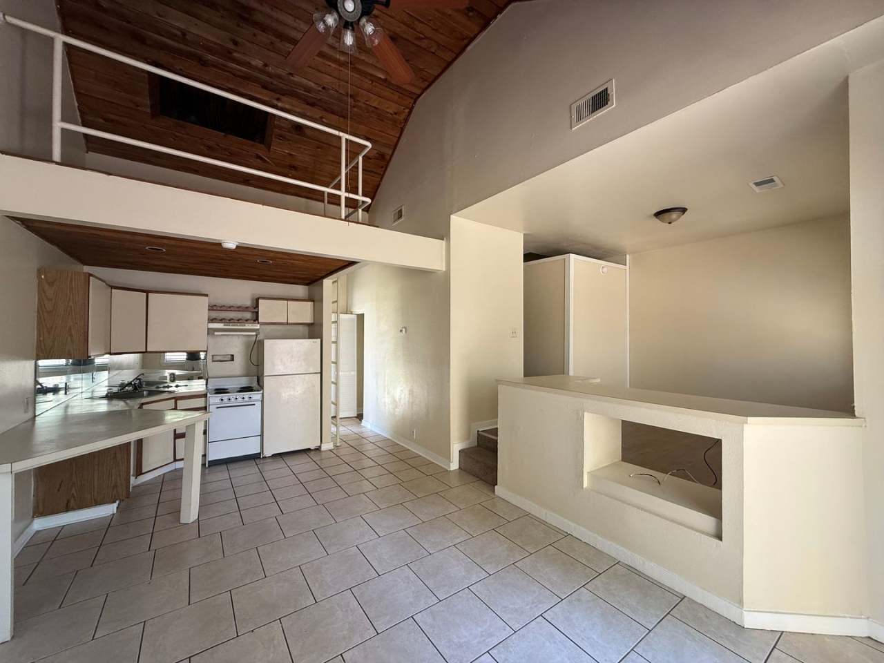 Studio/Efficiency Bungalow with a Loft