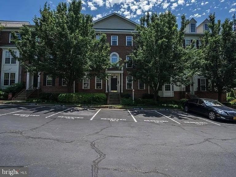 1591 LEEDS CASTLE Drive unit: 202