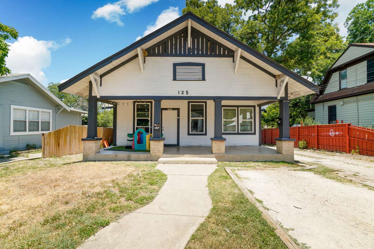 125 Glenwood Court - 201