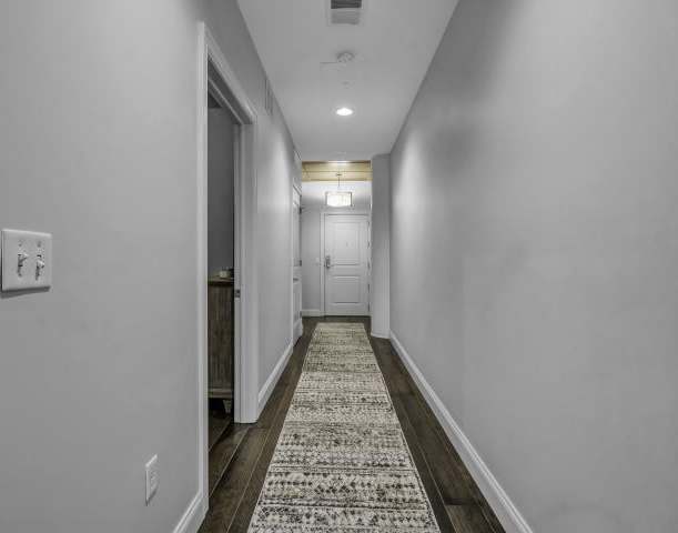 1360 Niagara Street Unit E21