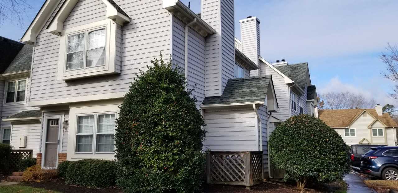 Queens Gate in Riverwalk