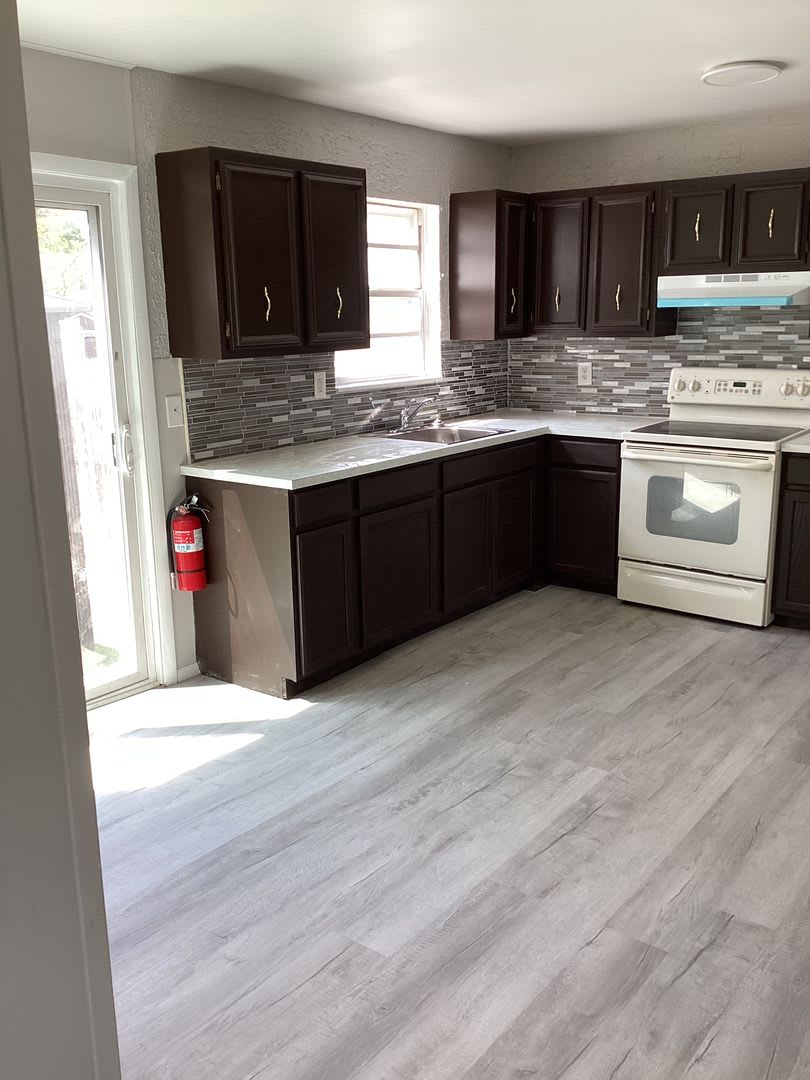 For Rent / En Alquiler 3 Bedroom House Lakehurst