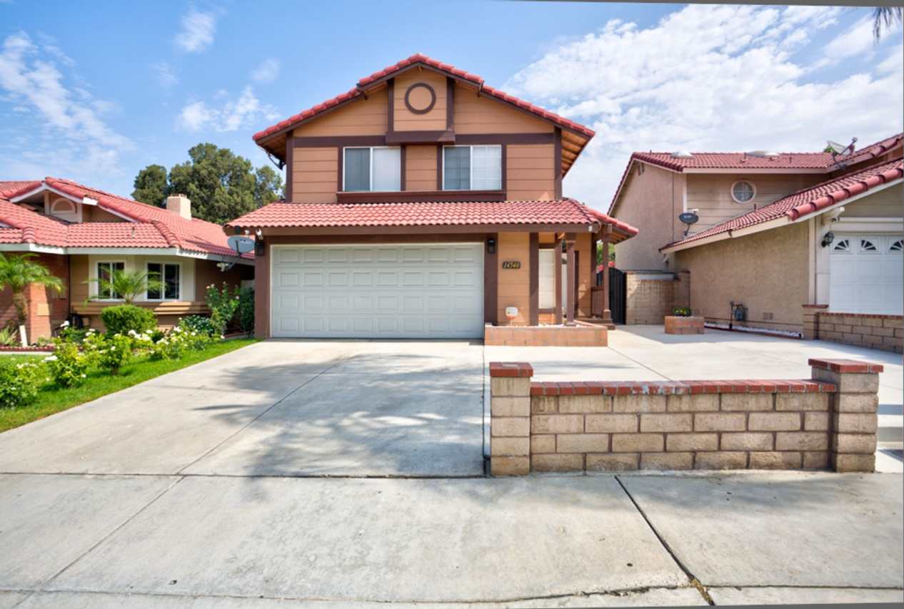 Newly Remolded and Elegant Home located in a desirable area of south Fontana