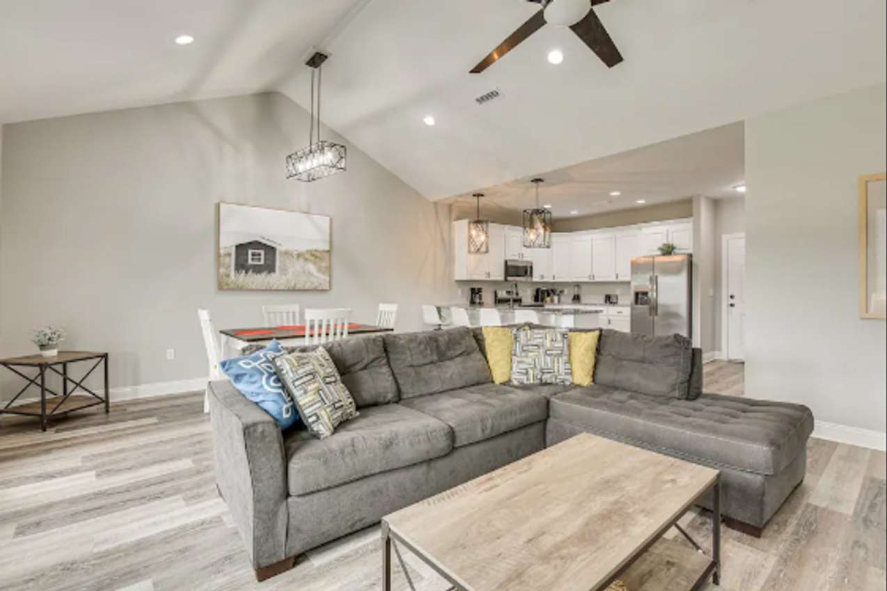 Fully Furnished Duplex for Rent! Available Now!!!