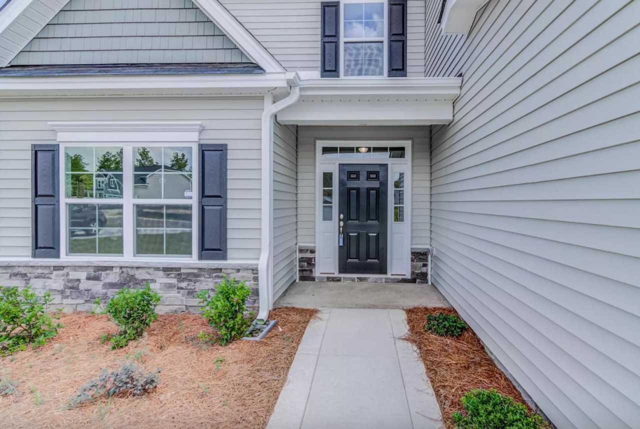 Room in 5 Bedroom Home at Hanover Ct