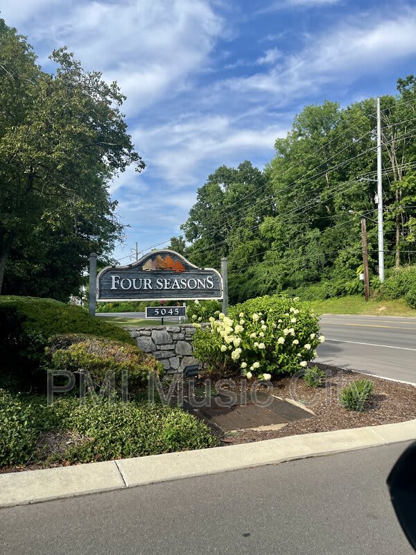 212 Summit Ridge Cir