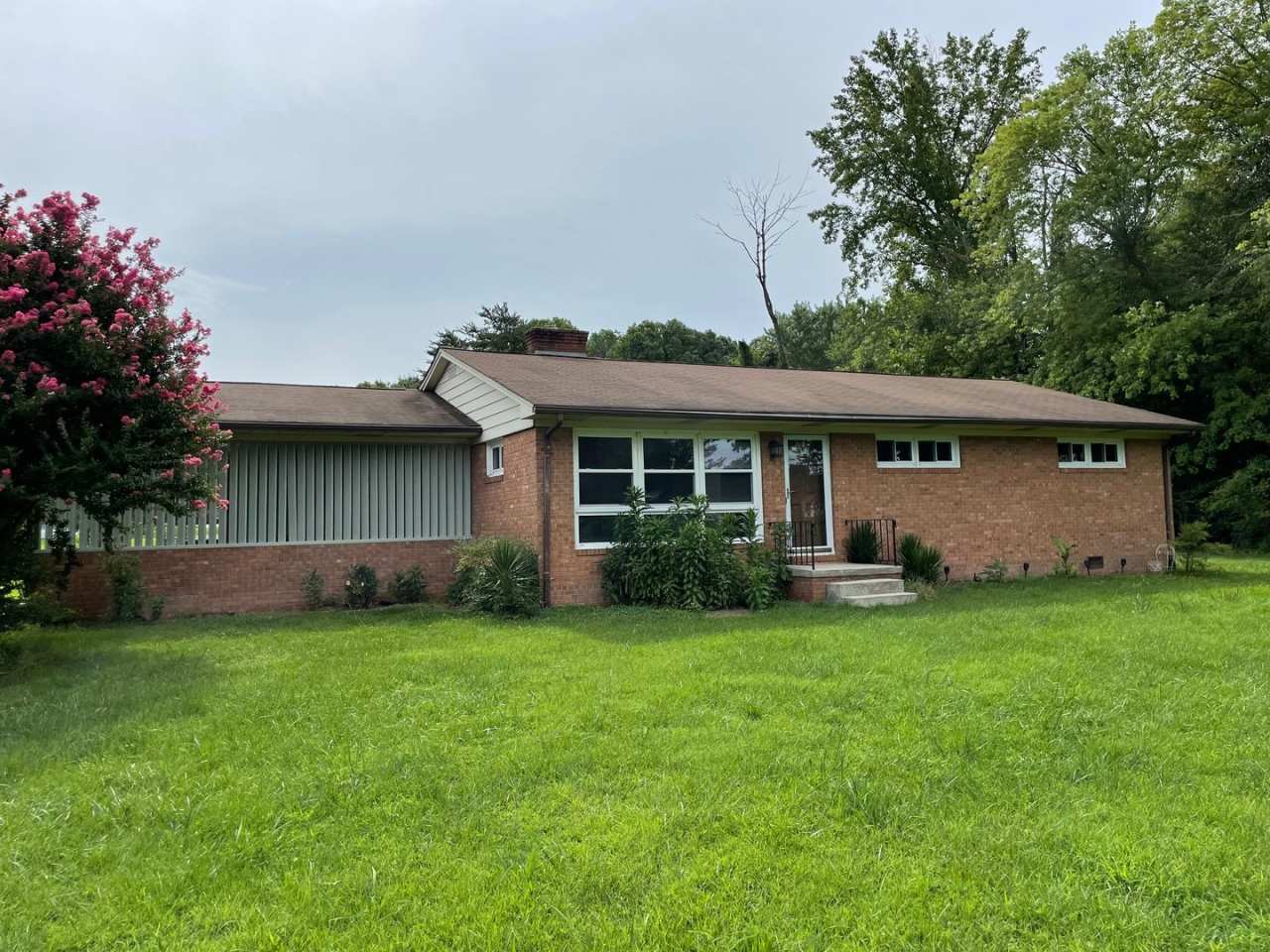 3 BED, 2 BATH HOME LOCATED IN GREENSBORO