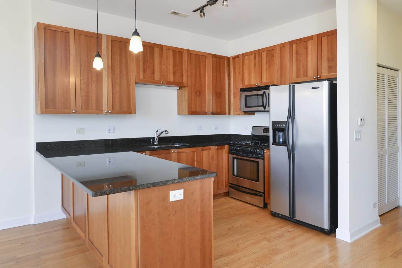 1500 North Damen Avenue