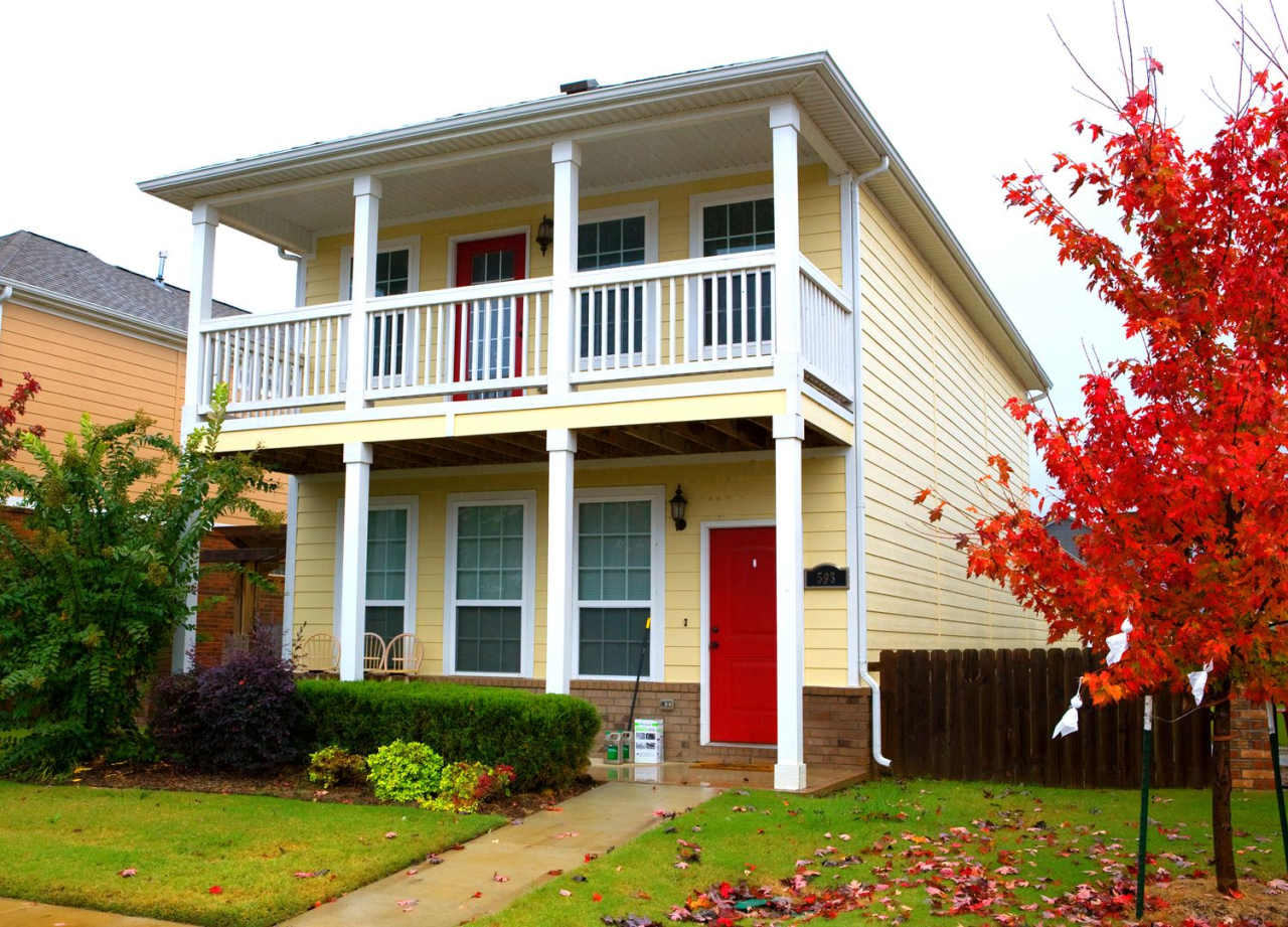 **MOVE-IN THIS MONTH RECEIVE HALF A MONTH OF FREE RENT* Available Now! 4-Bedroom, 3.5-Bathroom Home in Rupple Row