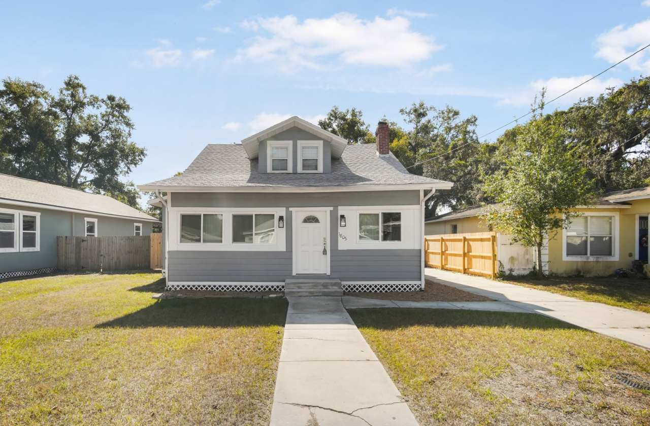 Affordable Large 3/2 in Tampa