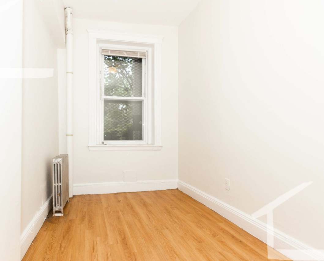 2 bedroom Available NoW!!