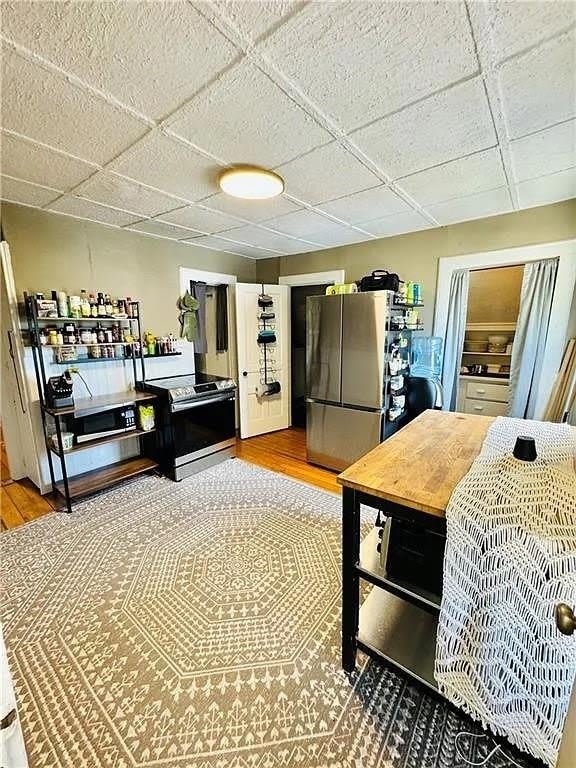 1071 Main Street unit: 3