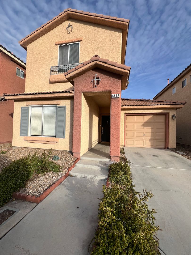 Beautiful 3-Bedroom, 3-Bath Home – Move-In Ready