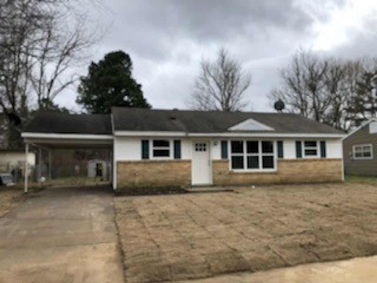 3 Bed 1 Bath Home - Move in June