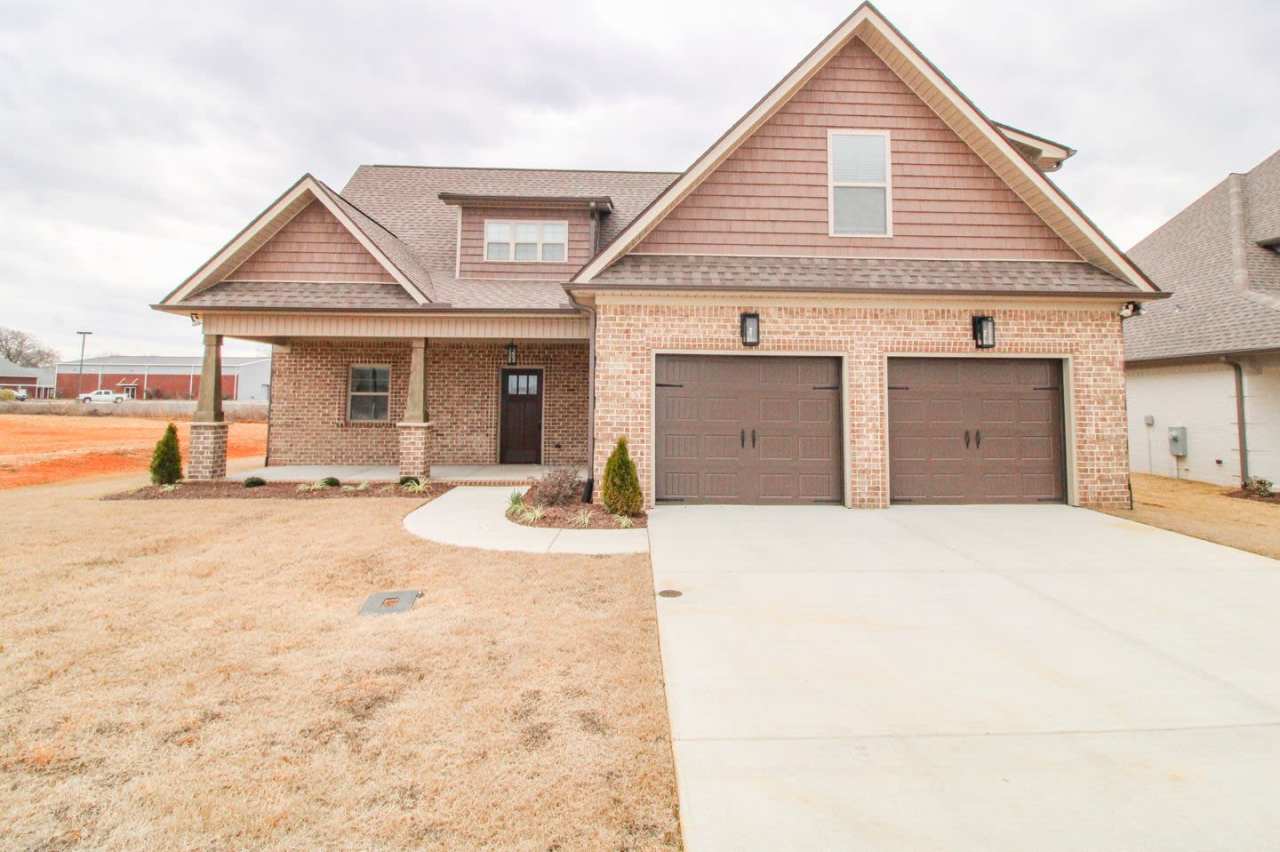 Beautiful two story home at Whispering Pines!