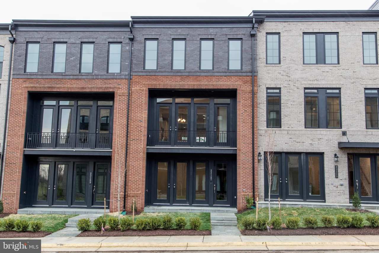 23187 HAMPTON OAK Terrace