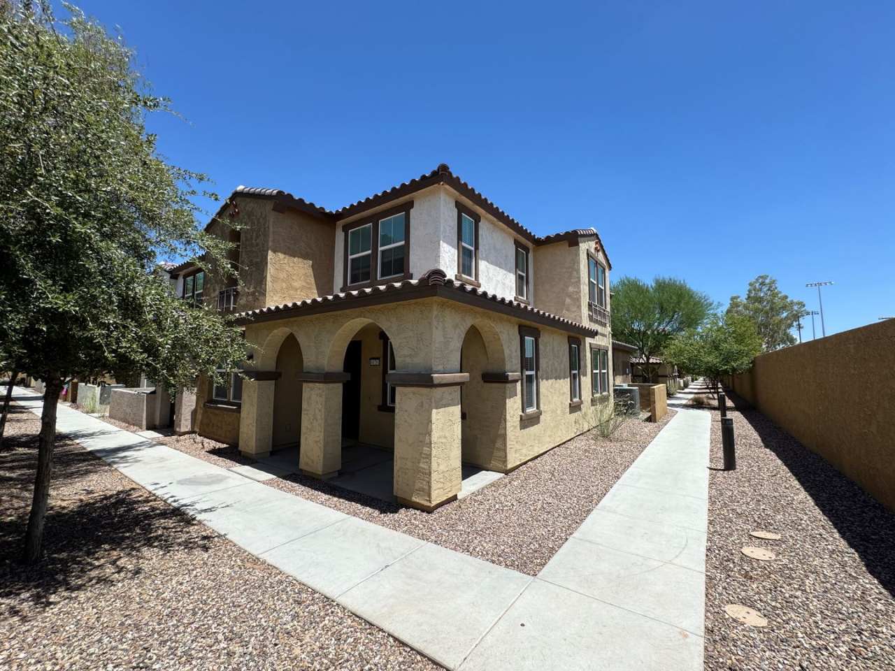 beautiful townhome 4 bedrooms  3.5 baths with 2-car garage