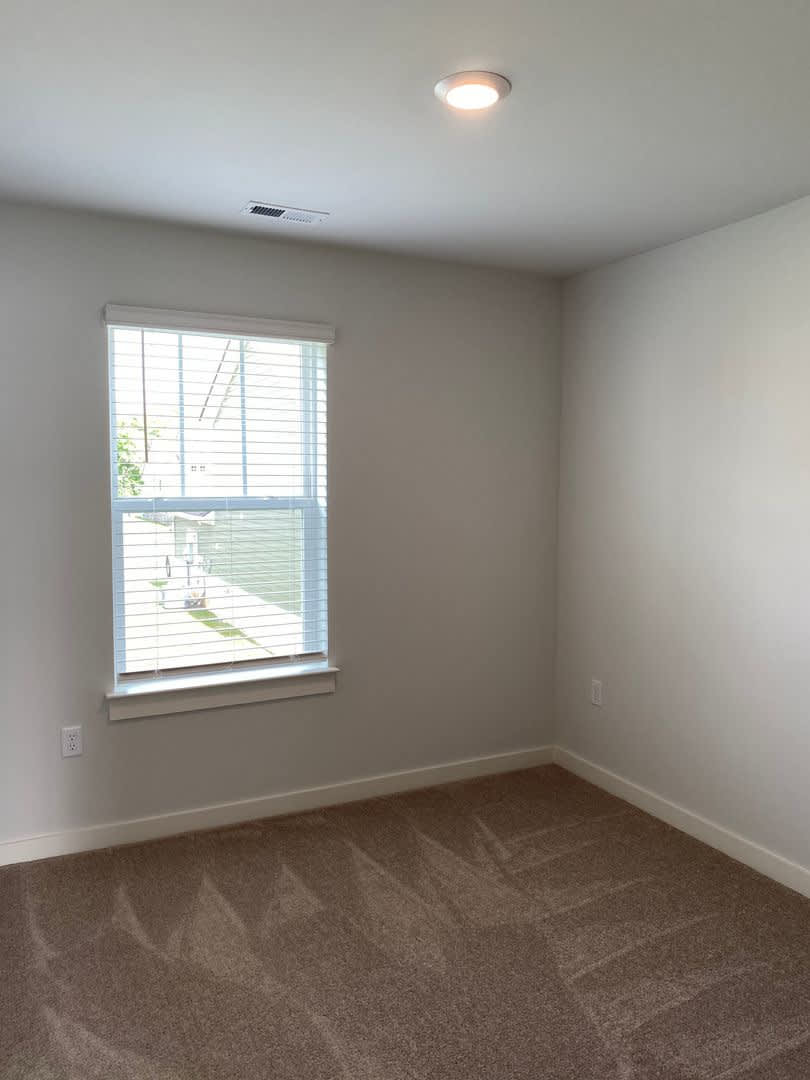 Blackman School Zoned - 3 BR 2.5 BA - Open Floor Plan!