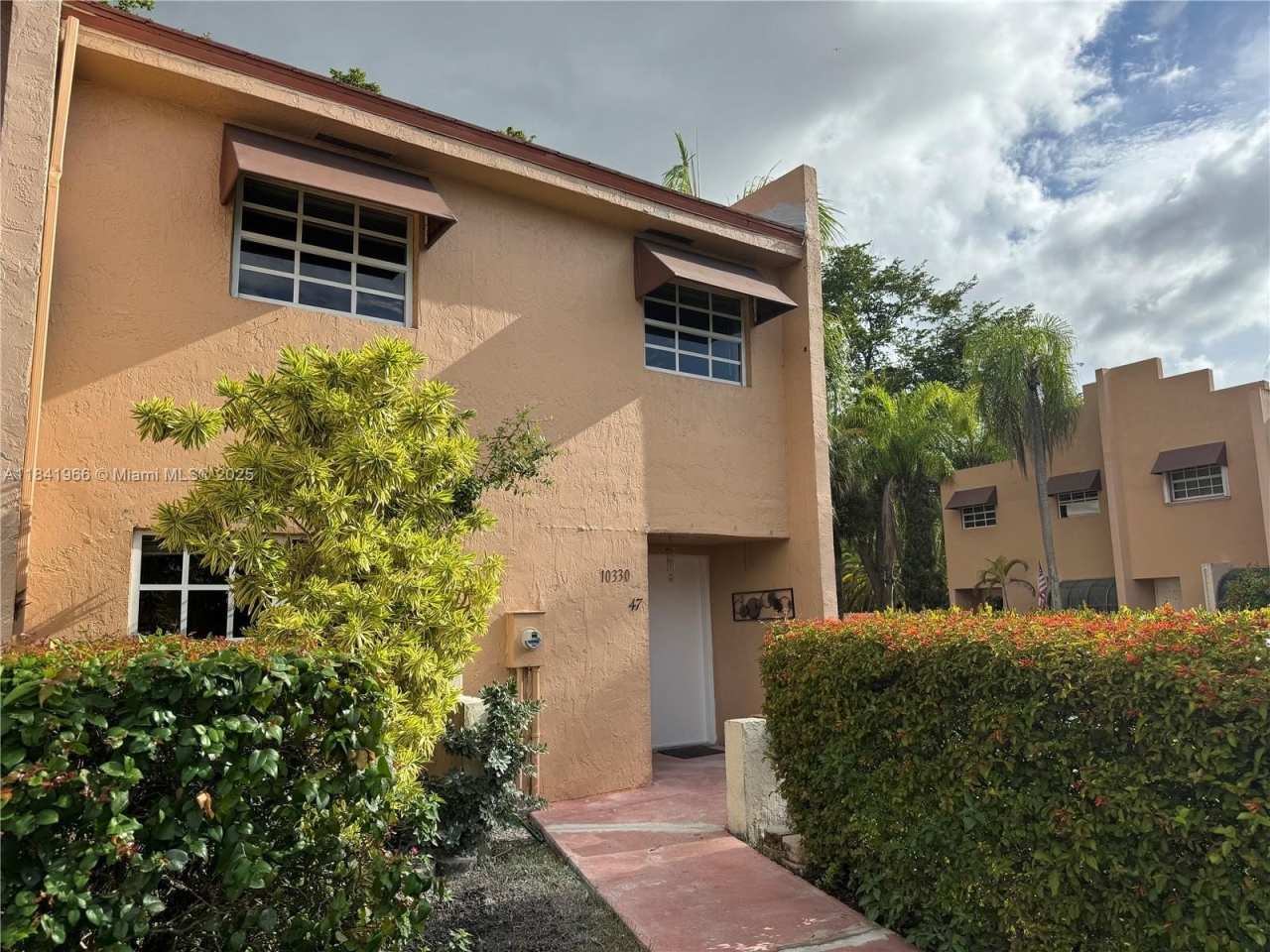 10330 SW 154 CT