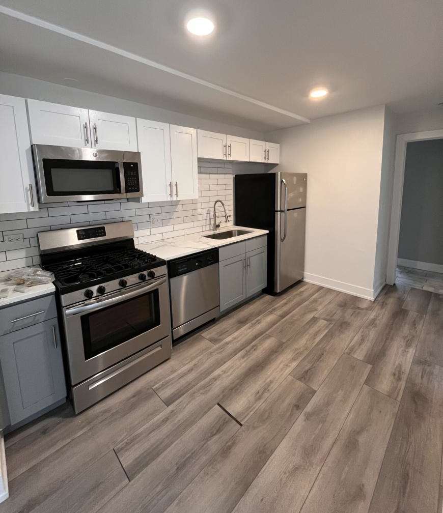 5920 North Ridge Ave.