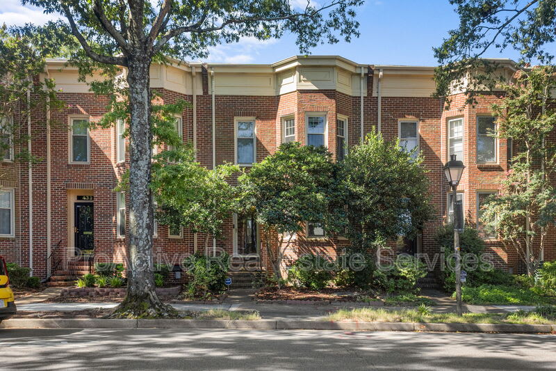 435 W Princess Anne Rd.