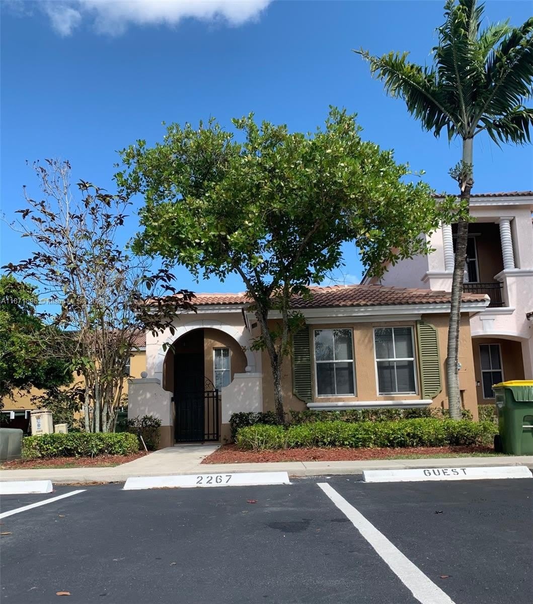 2267 NE 42nd Cir