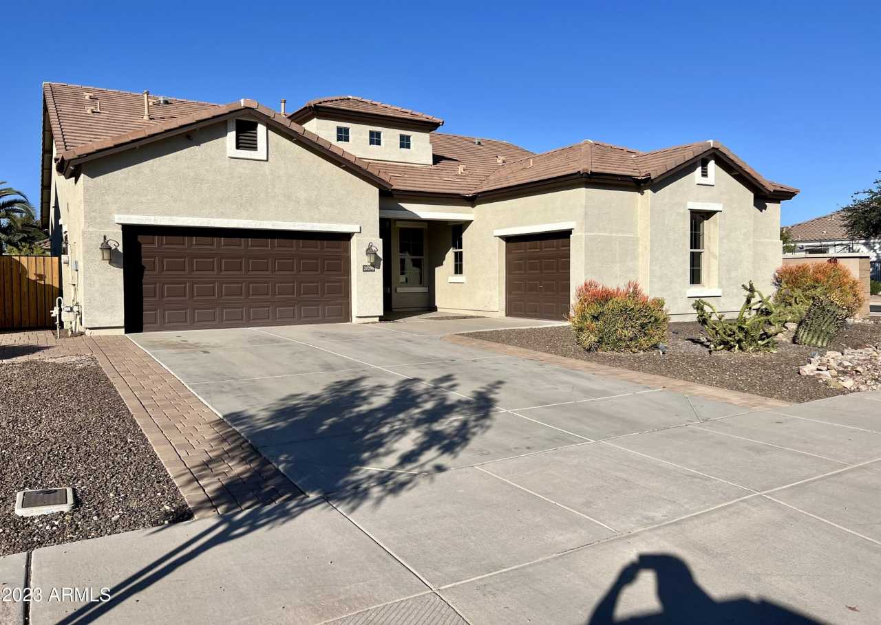 20296 E SONOQUI Boulevard