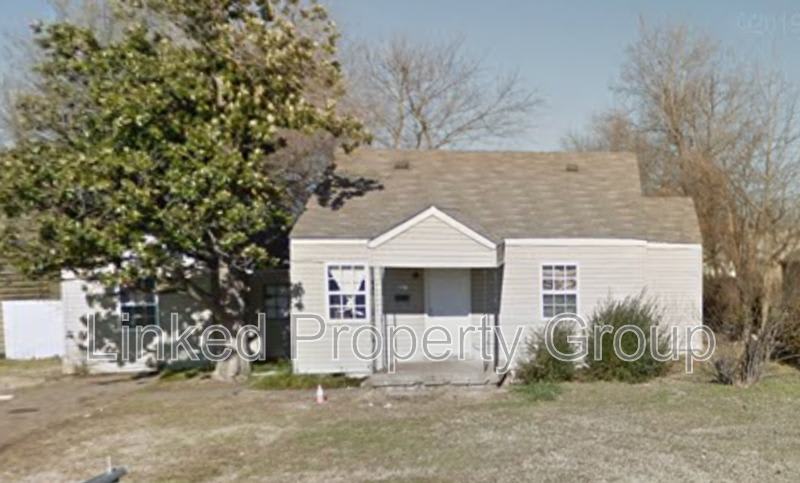 615 East 26th Place North